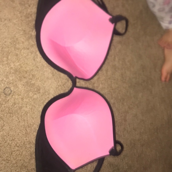Pink bra - Picture 2 of 2